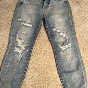 Judy Blue Artistic Distressed Boyfriend Jeans